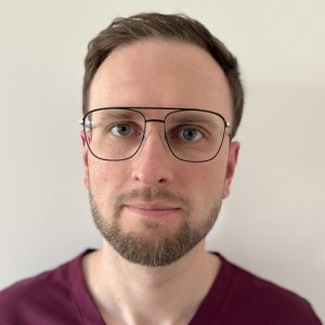 dr. Marcin Frynas